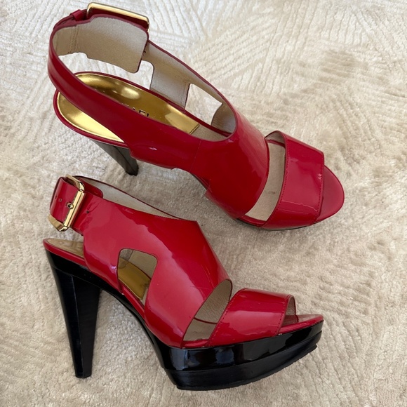 Michael Kors Leather Platform - Picture 1 of 3